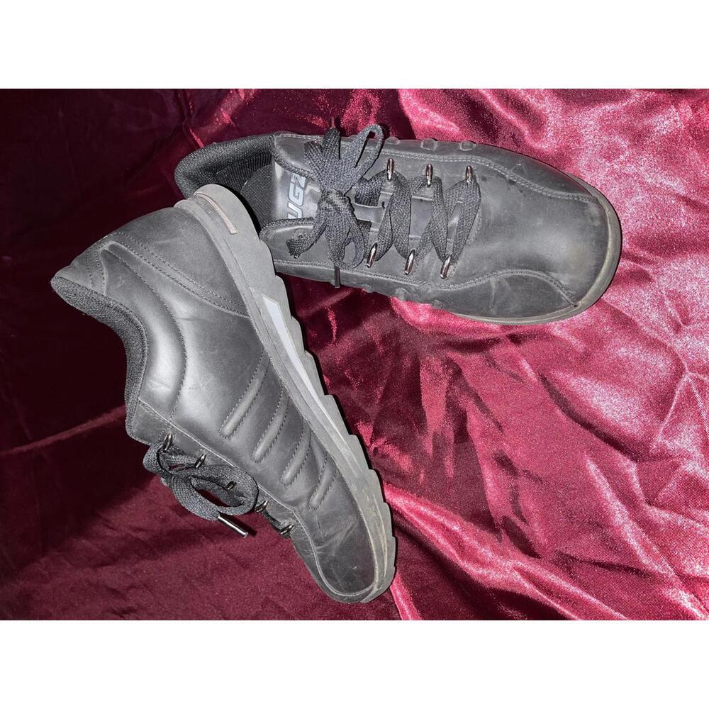 Men’s 10 Slip Resistant Lugz